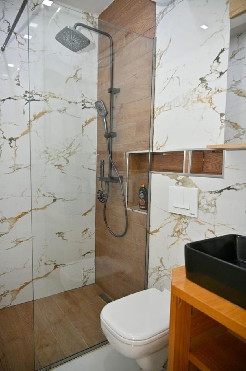 Andi Apartments Durrës 外观 照片