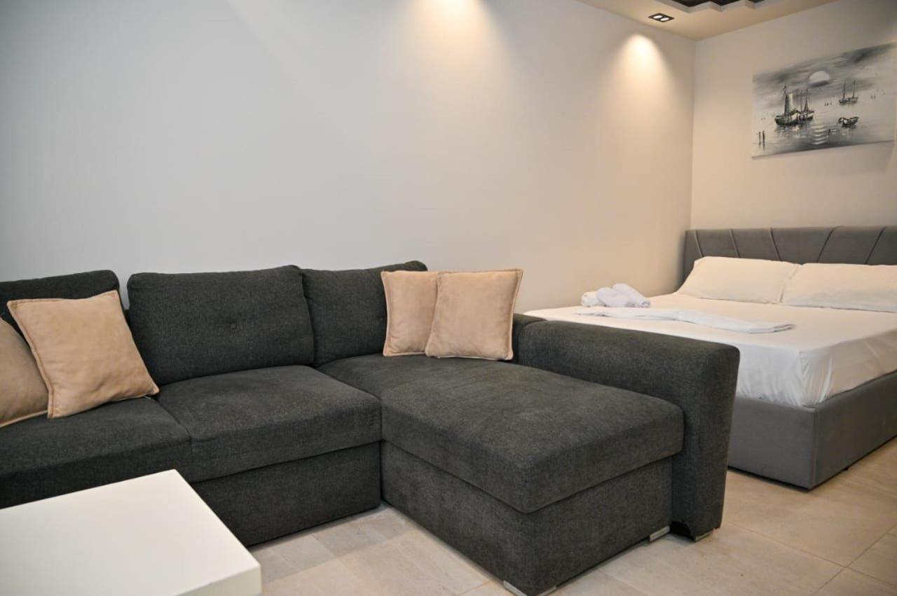 Andi Apartments Durrës 外观 照片